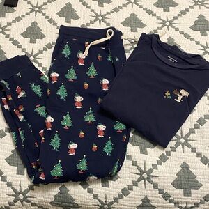 American Eagle Outfitters Navy Snoopy Christmas Tee